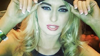 صورت لاتین سکس مامان خارجی زیبا لعنتی = هرموسا لاتینا اوا فلفادا