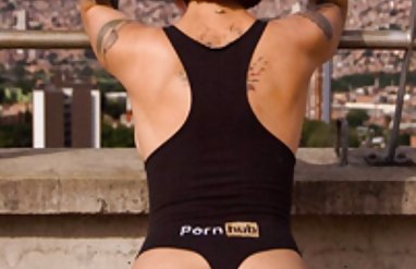 tinka رقص سکسی خارجی سکسی با الاغ بزرگ و labia