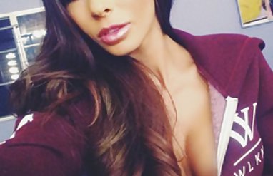 MILF سیاه و سفید خال کوبی سکسی داغ و بزرگ سوخته و سوار یک dildo بزرگ سفید بهترین فیلم سکسی خارجی است